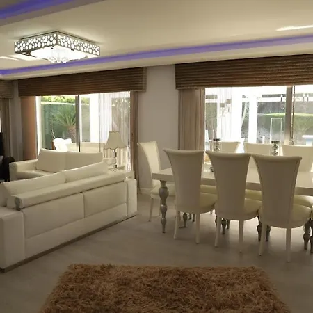 Alacati White Serenity Villa *